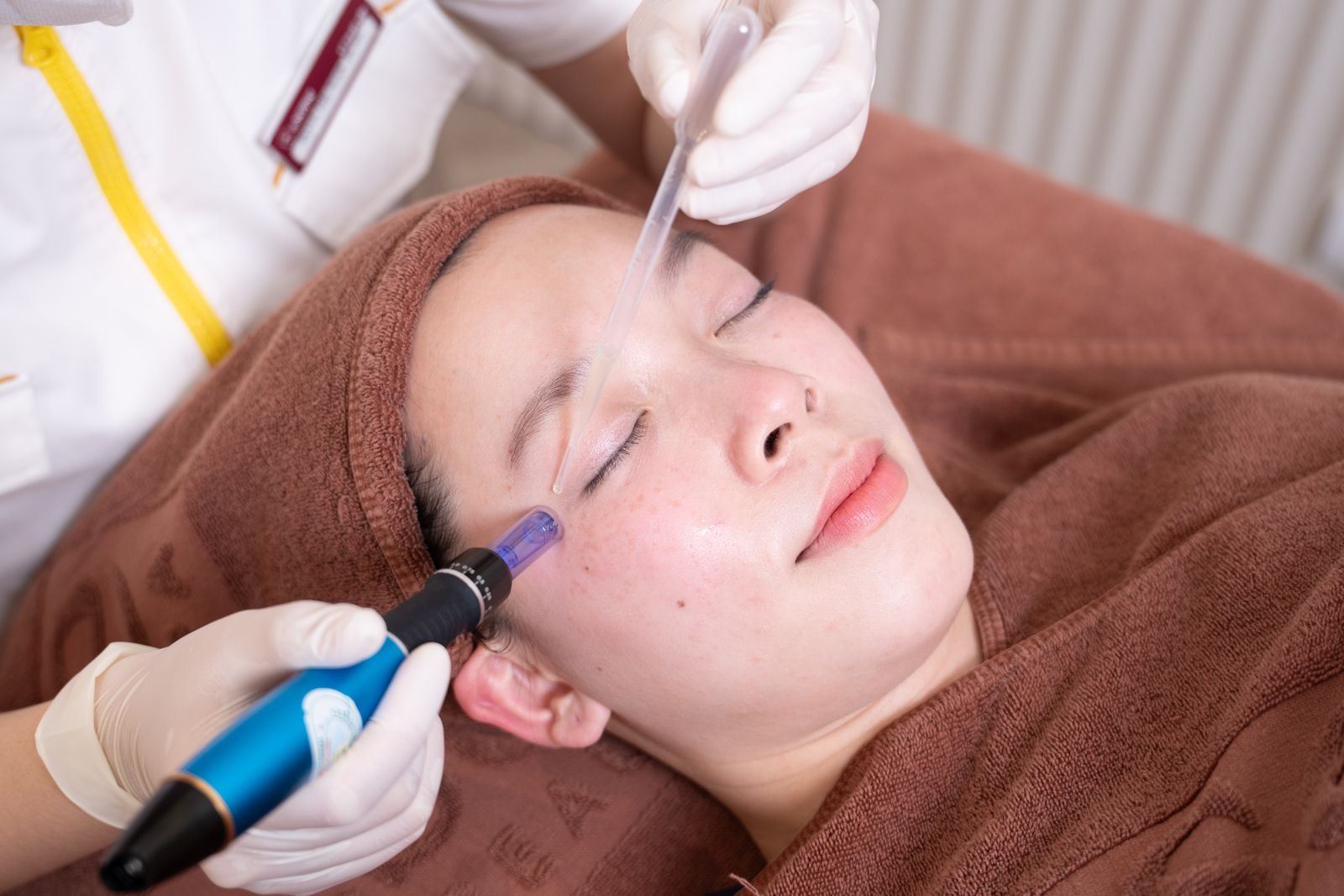 Săn chắc vùng mắt COLLAGEN